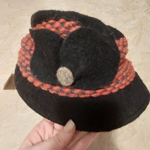 Wool blend  hat bnwt - Picture 1 of 7